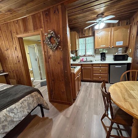 Mountain Lake Cottages Hendersonville Bagian luar foto