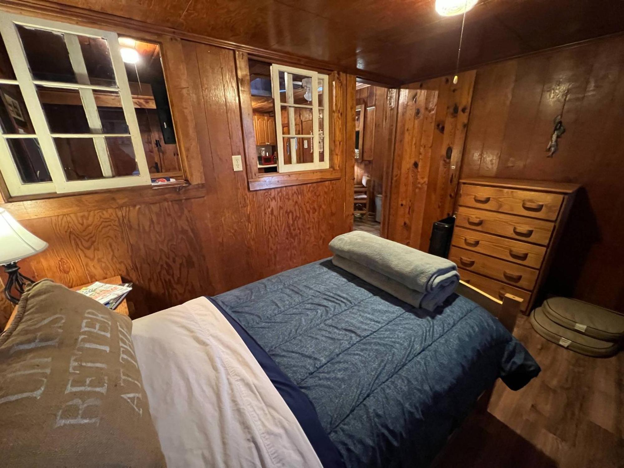 Mountain Lake Cottages Hendersonville Bagian luar foto