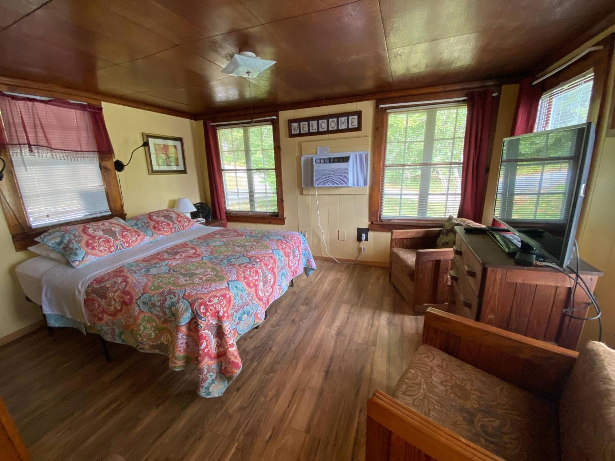 Mountain Lake Cottages Hendersonville Bagian luar foto