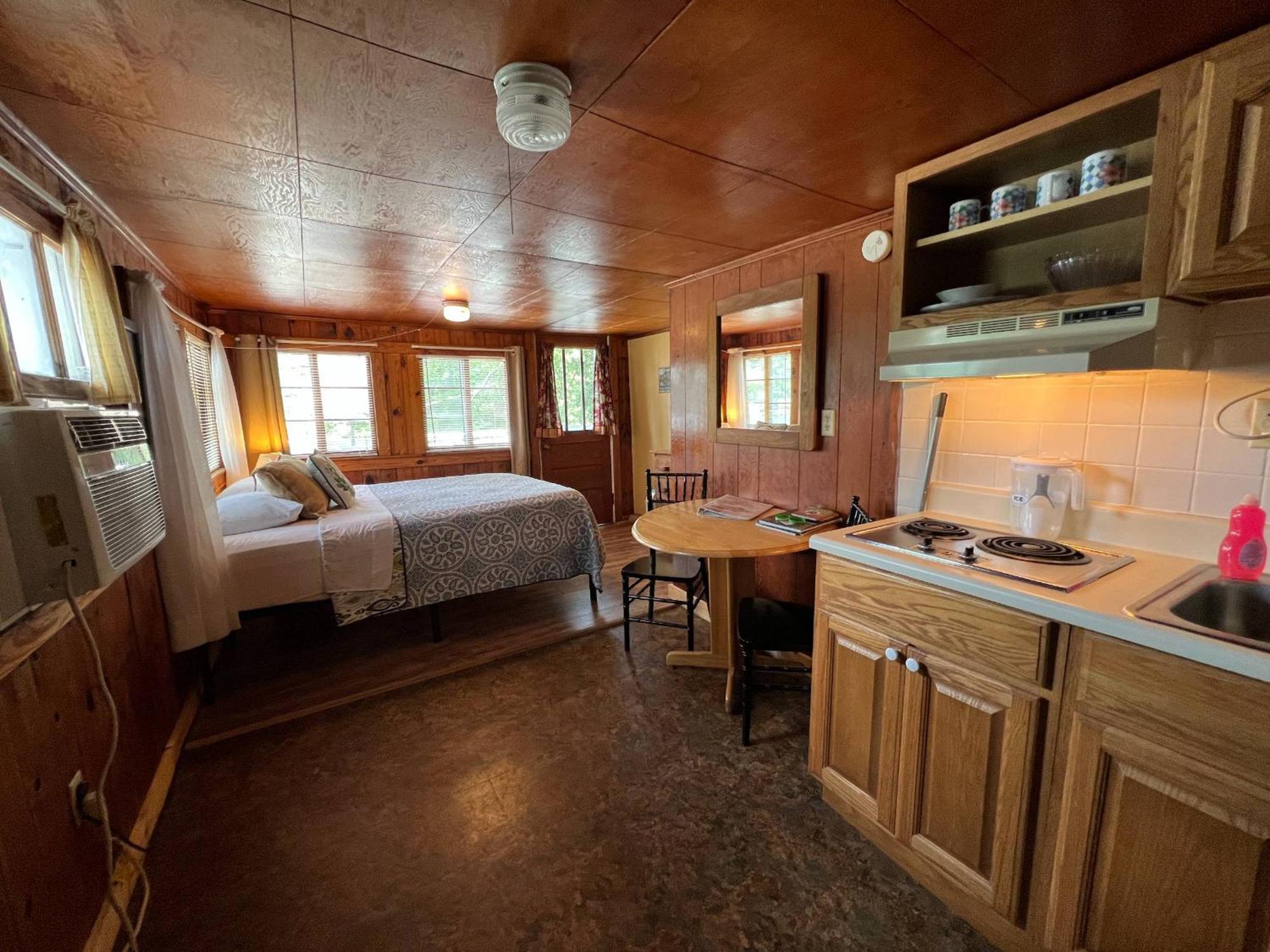 Mountain Lake Cottages Hendersonville Bagian luar foto