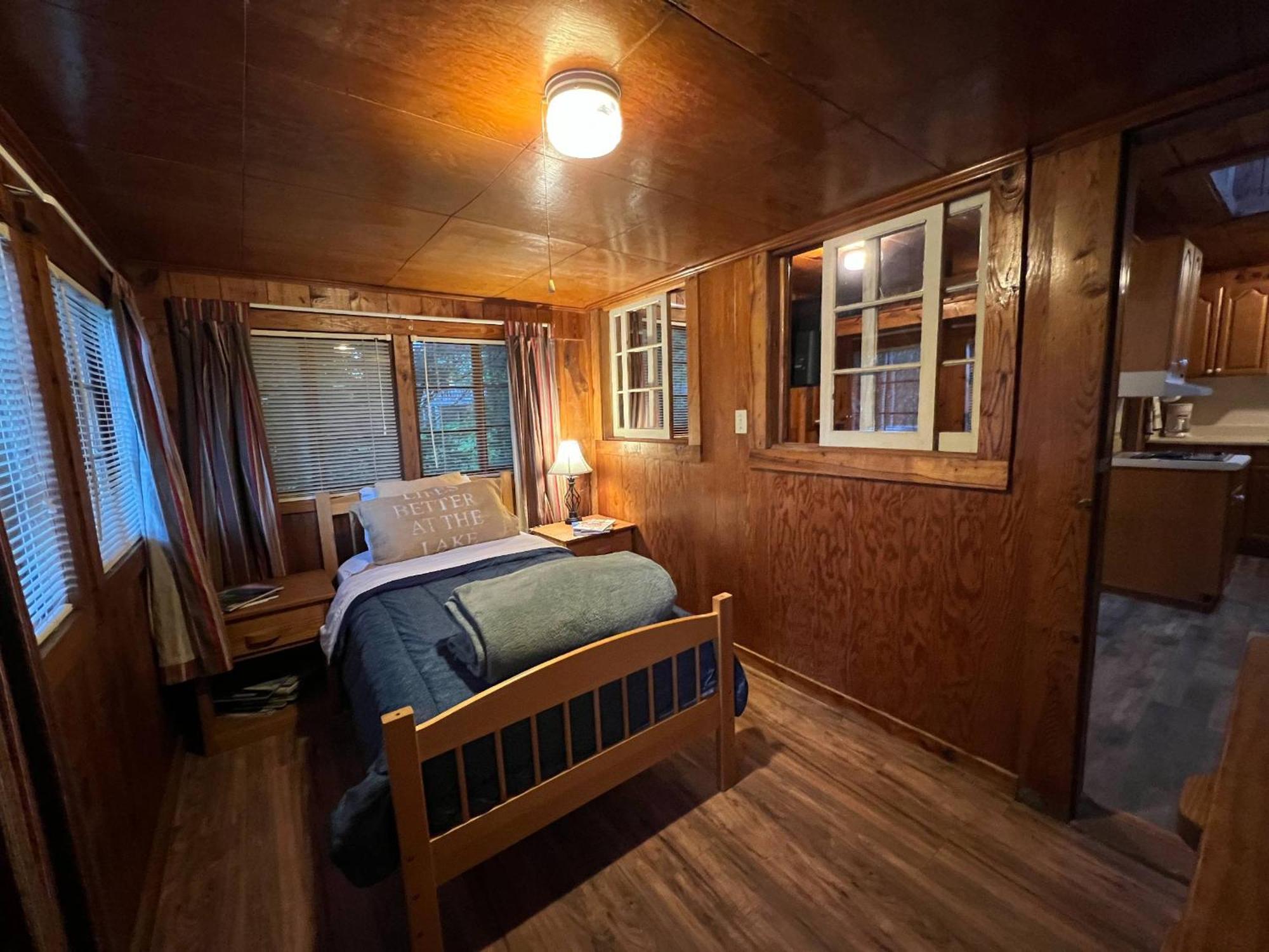 Mountain Lake Cottages Hendersonville Bagian luar foto