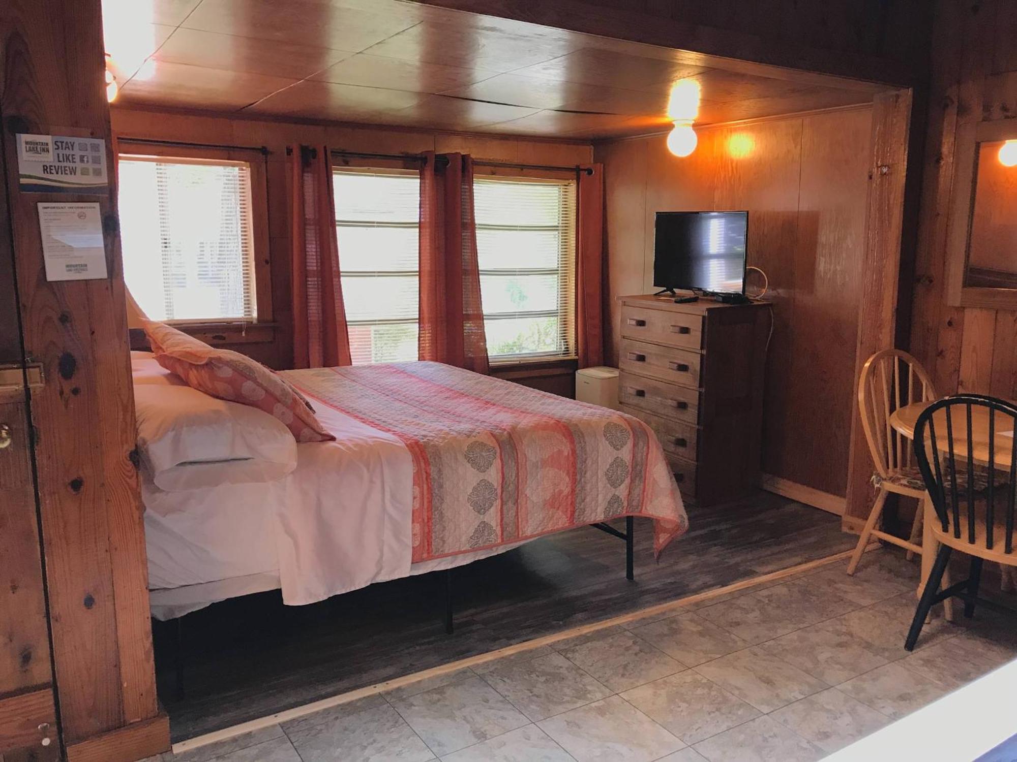Mountain Lake Cottages Hendersonville Bagian luar foto