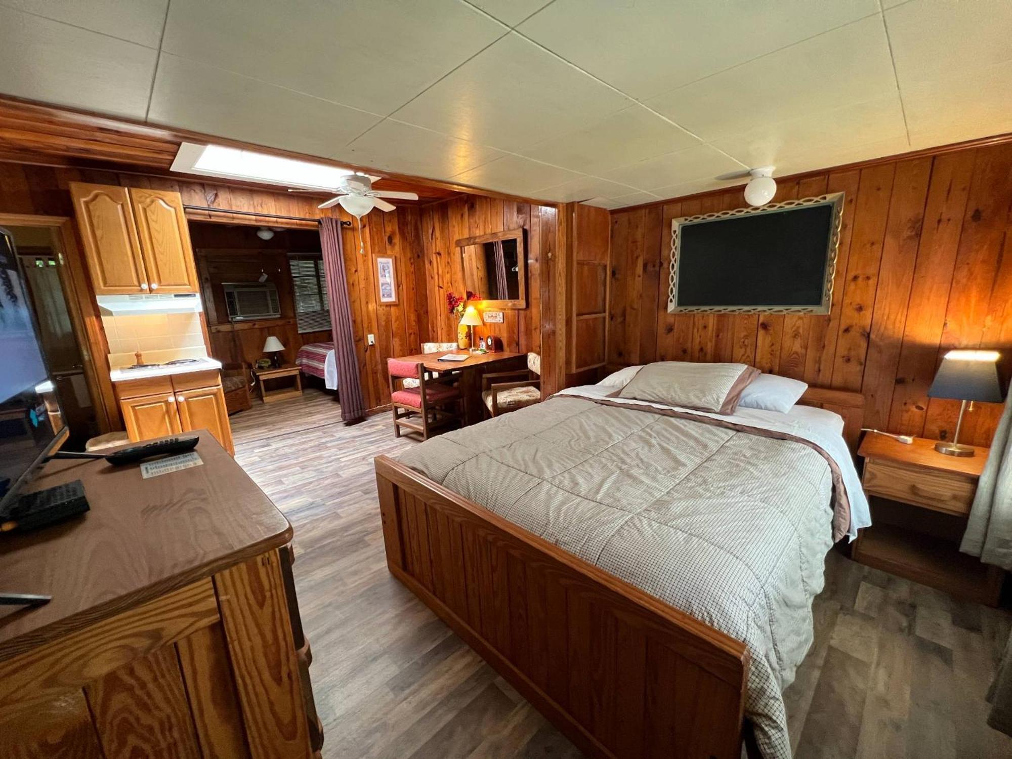 Mountain Lake Cottages Hendersonville Bagian luar foto