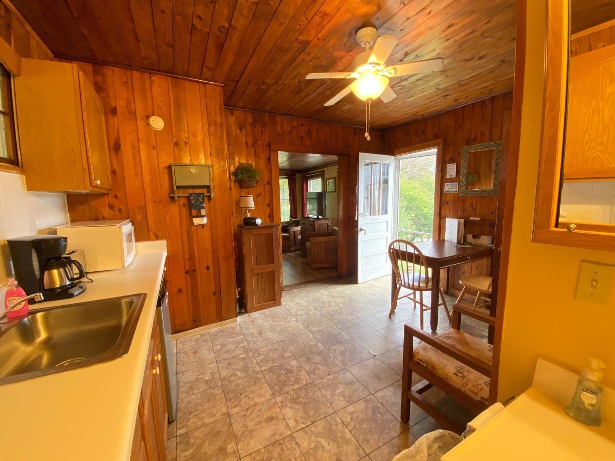 Mountain Lake Cottages Hendersonville Bagian luar foto