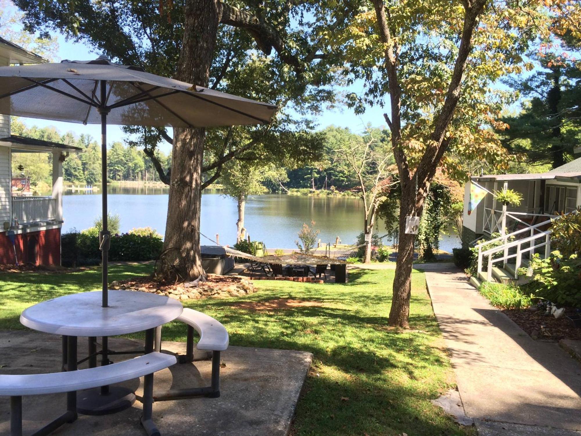 Mountain Lake Cottages Hendersonville Bagian luar foto