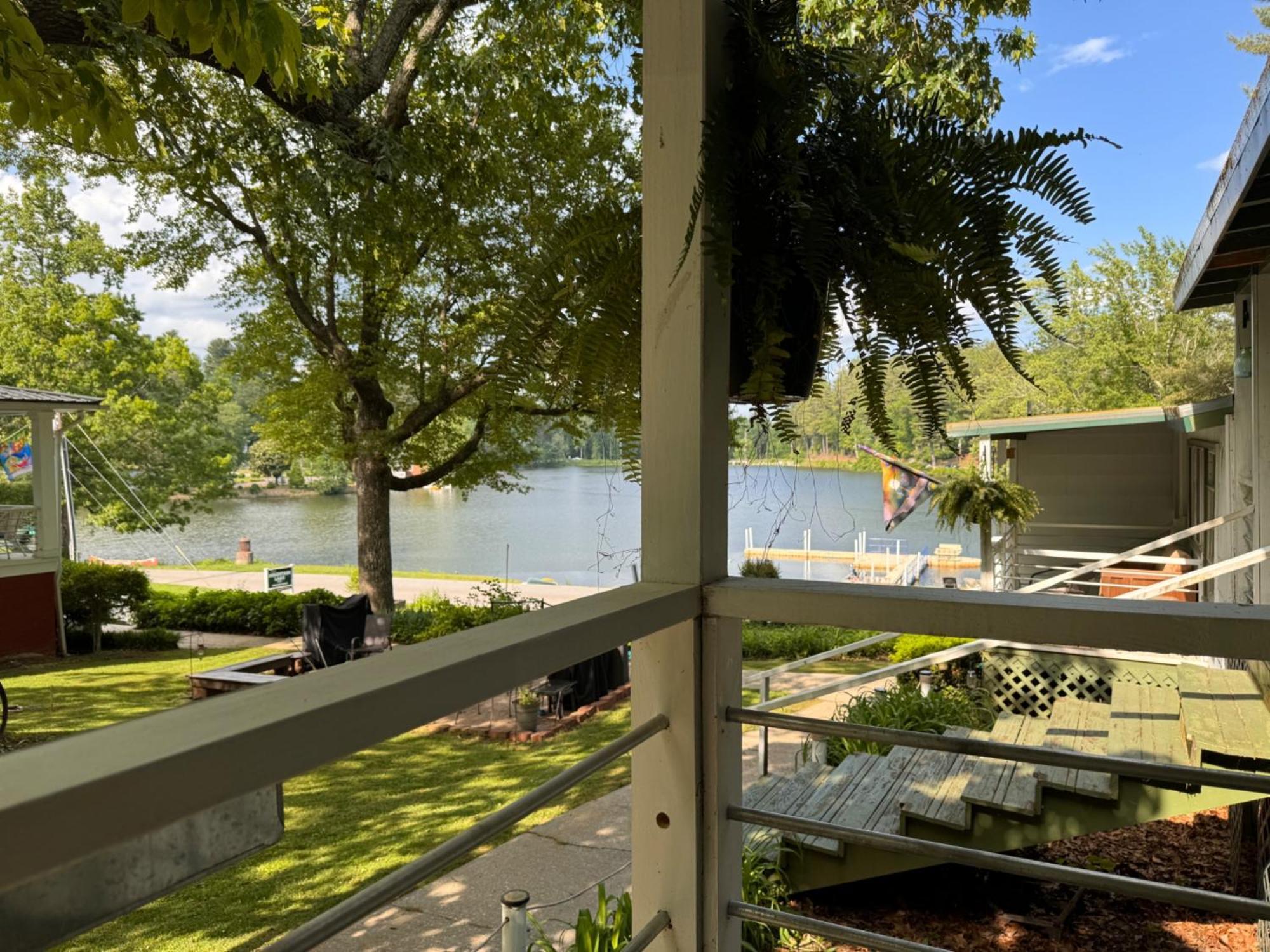 Mountain Lake Cottages Hendersonville Bagian luar foto