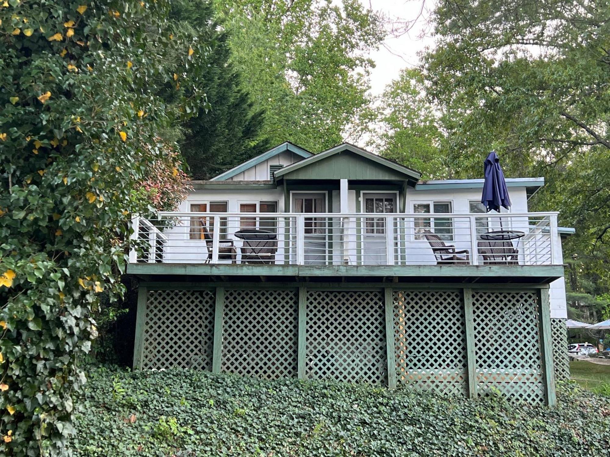 Mountain Lake Cottages Hendersonville Bagian luar foto