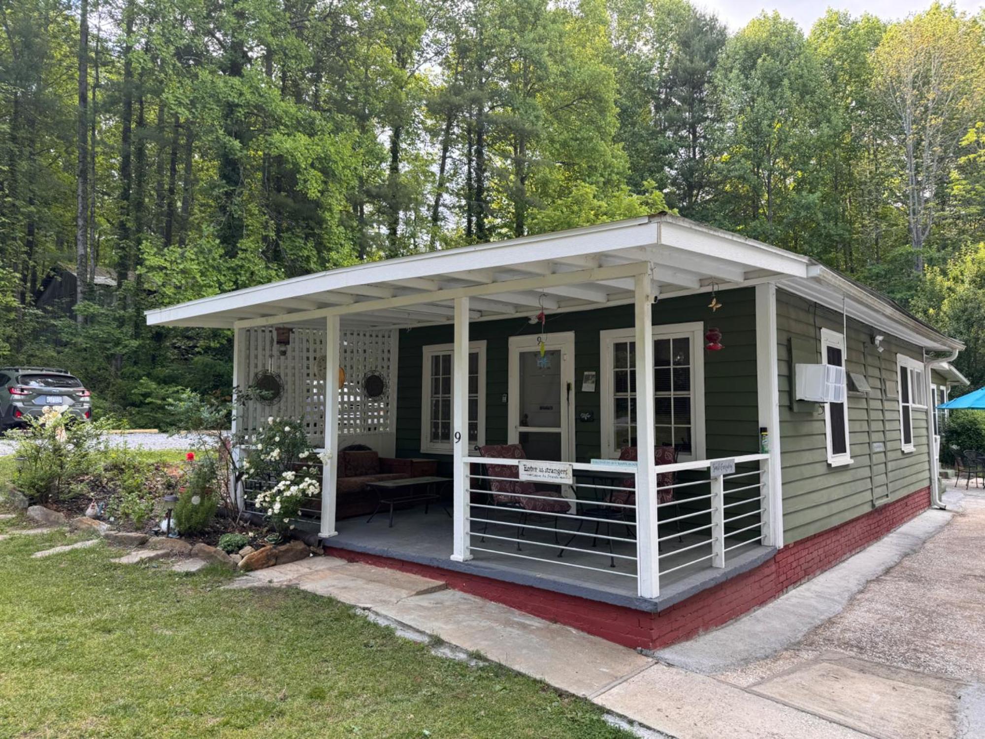 Mountain Lake Cottages Hendersonville Bagian luar foto