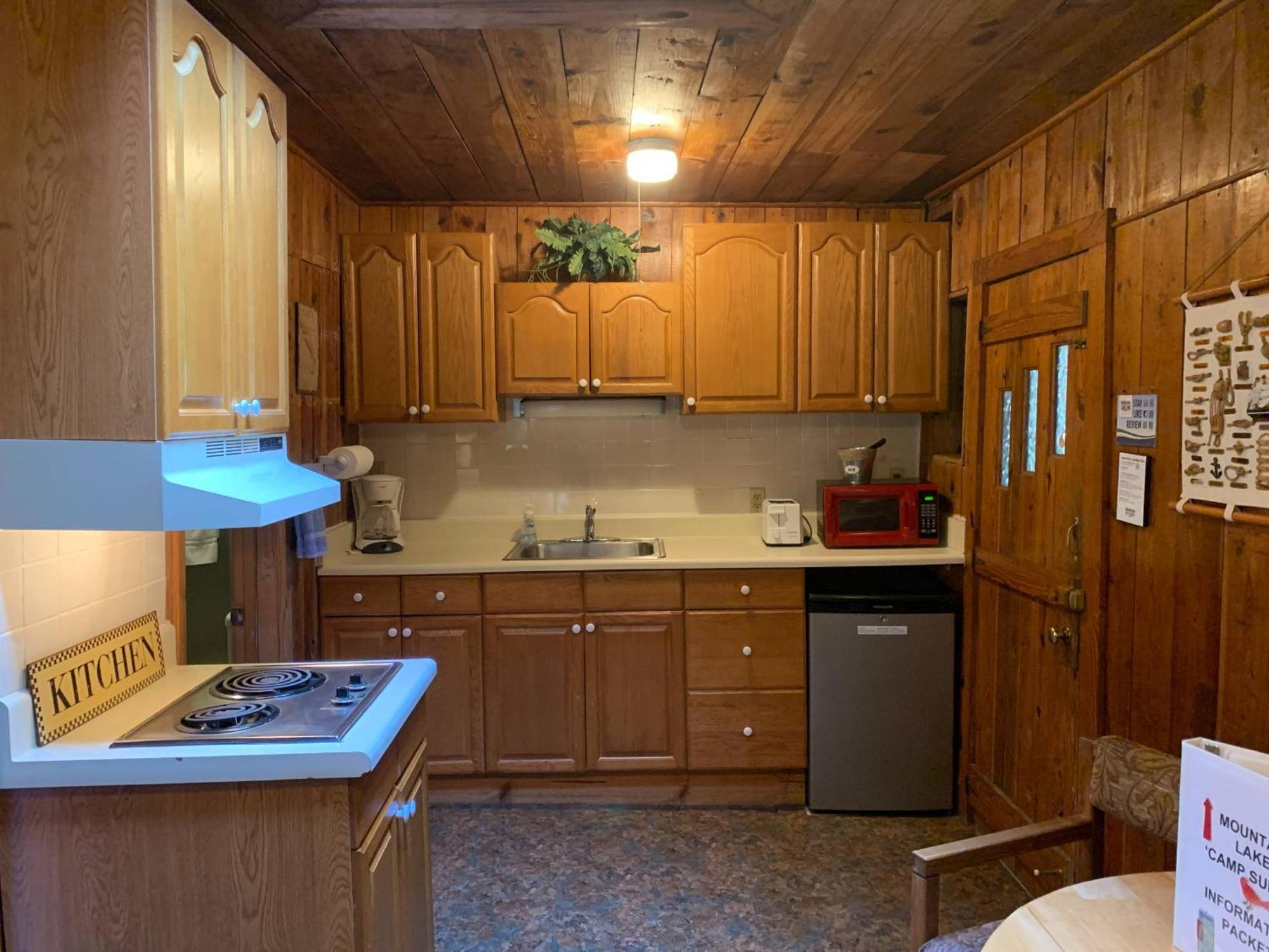 Mountain Lake Cottages Hendersonville Bagian luar foto
