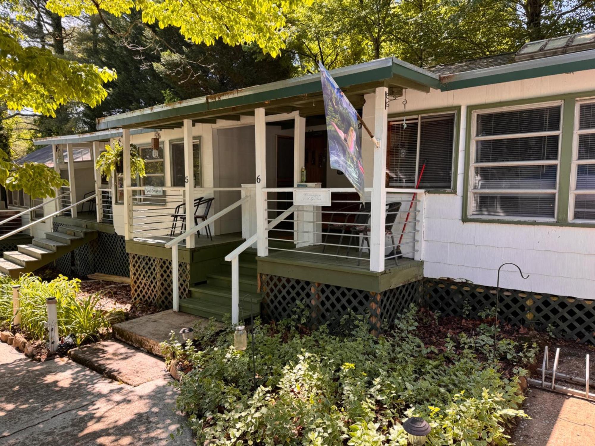 Mountain Lake Cottages Hendersonville Bagian luar foto