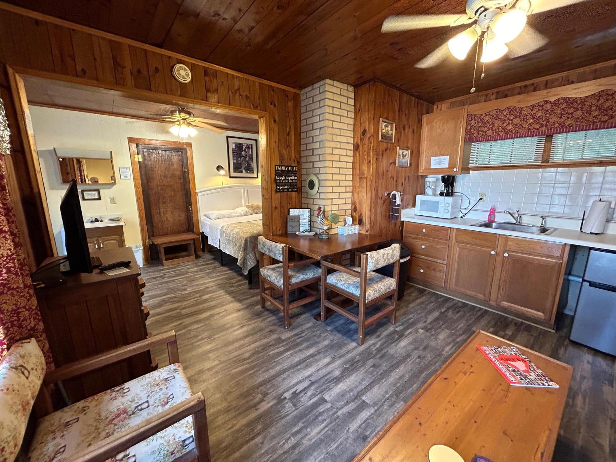 Mountain Lake Cottages Hendersonville Bagian luar foto