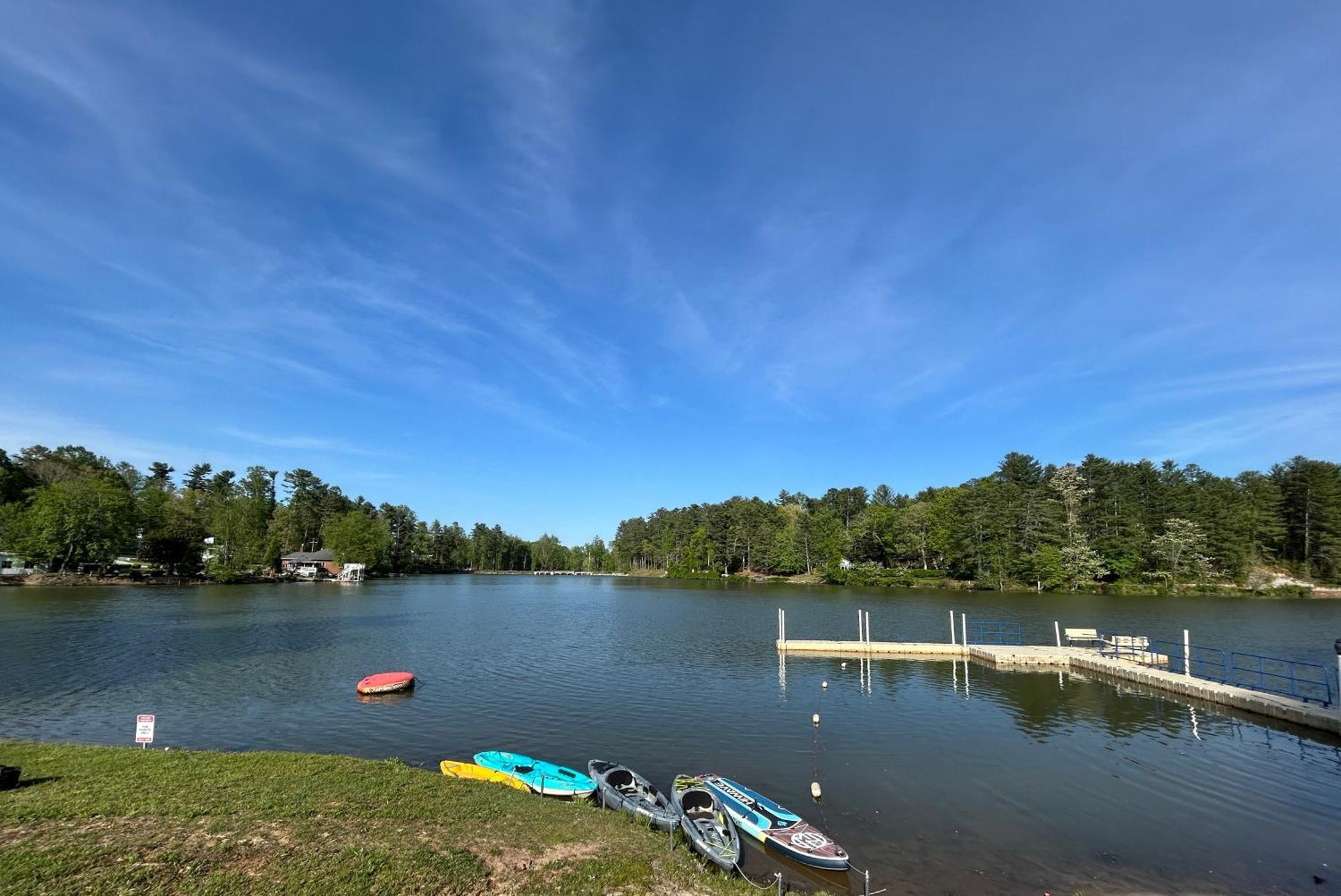 Mountain Lake Cottages Hendersonville Bagian luar foto